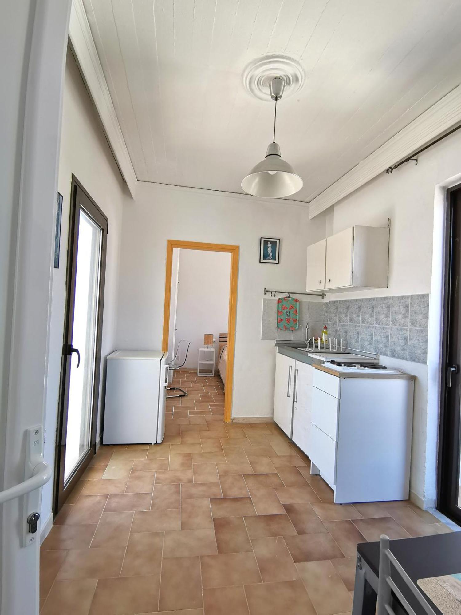3rd Floor In Town With Sea View Apartment *