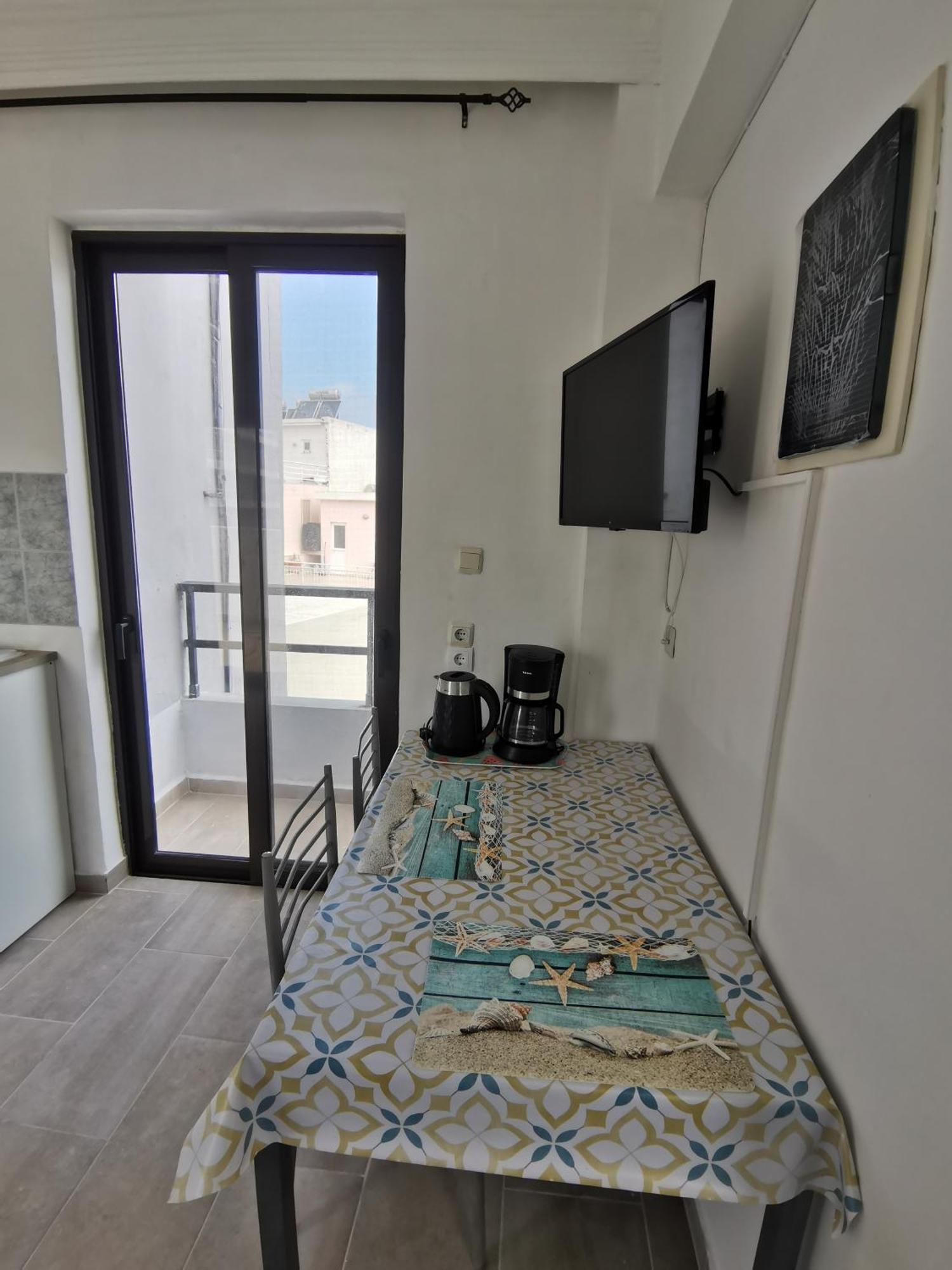 3rd Floor In Town With Sea View *