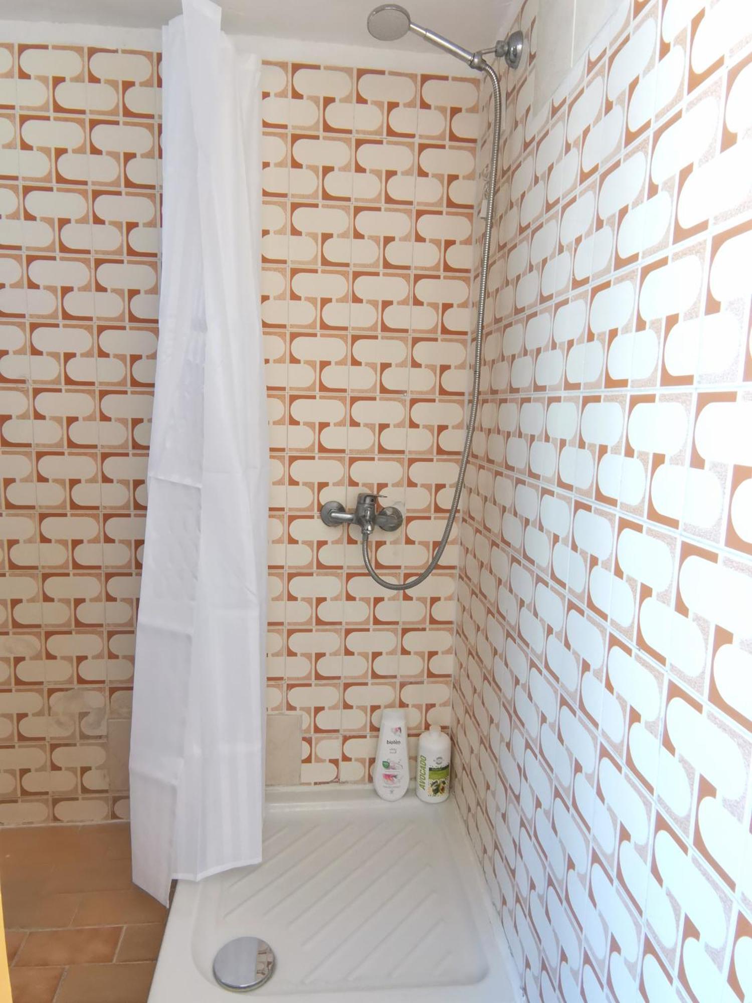 3rd Floor In Town With Sea View Апартаменты *